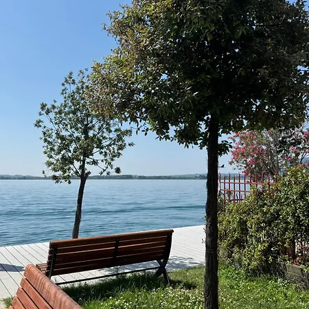 Al 3-5-7 Retreat Apartamento